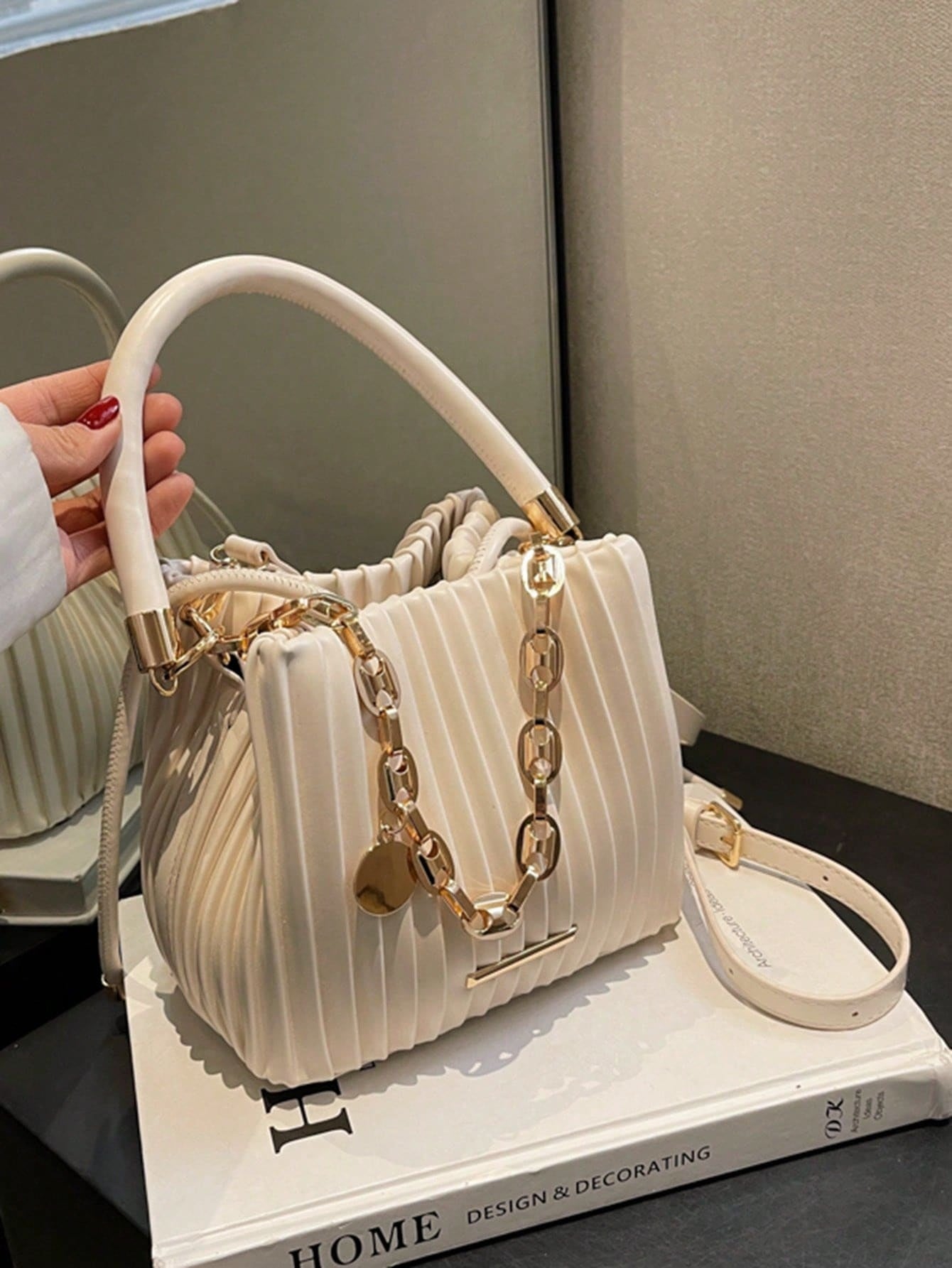 Handbag Pleated Bag Women  Fashion Chain Niche Bucket Bag Personality Shoulder Messenger Bag