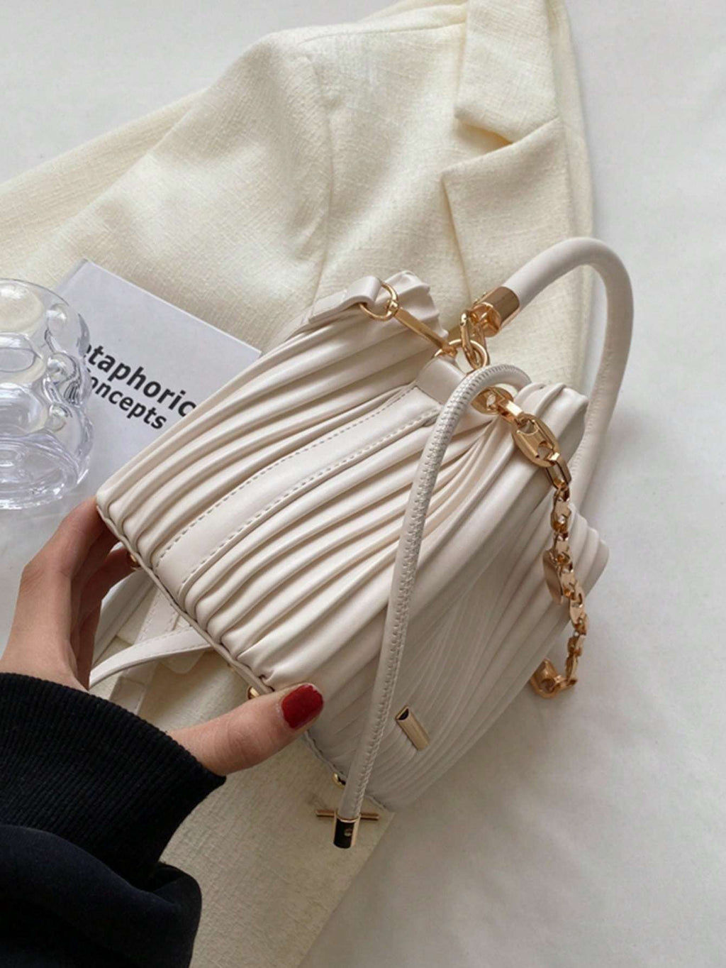 Handbag Pleated Bag Women  Fashion Chain Niche Bucket Bag Personality Shoulder Messenger Bag