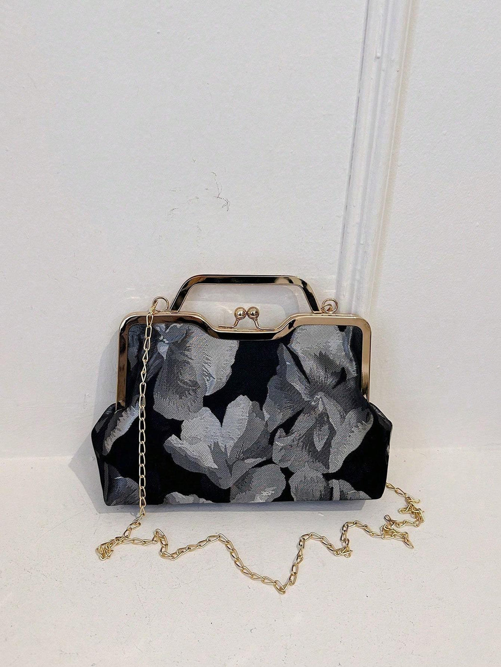 Retro Small Square Bag Handbag Crossbody Bag Cheongsam Leisure Bag Lip Clip Bag